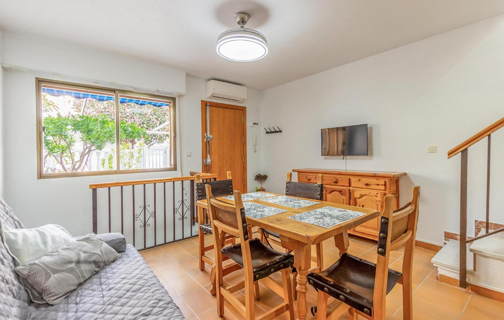 2 Bedroom Awesome Home In Santa Pola Exteriör bild